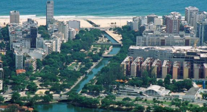 O canal separando Ipanema do Leblon.